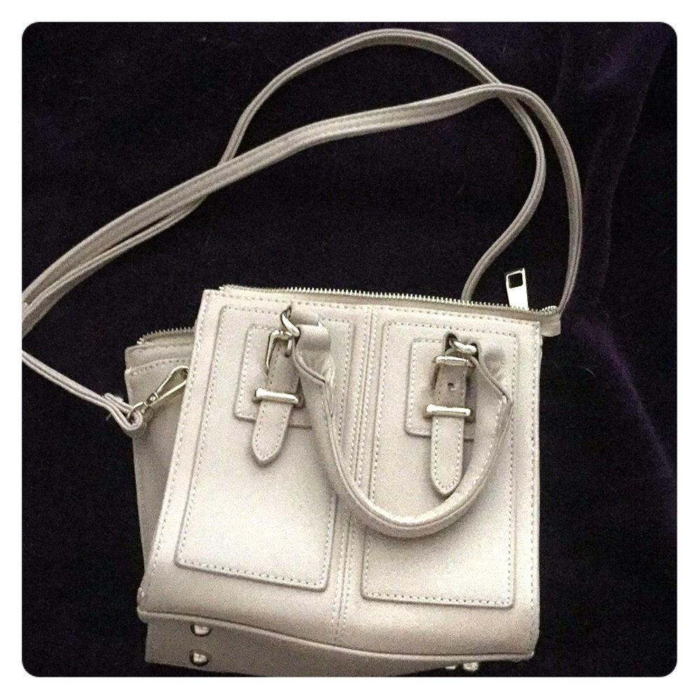 Small purse with shoulder strap
